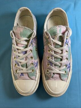 Converse Sneakers